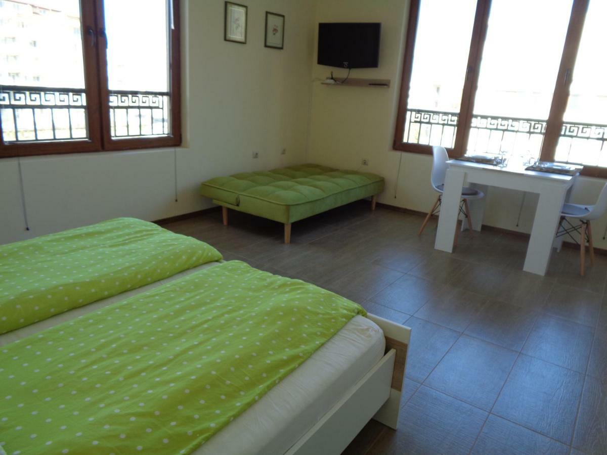 Nereya Palace Studio Mona Lägenhet Pomorie Exteriör bild