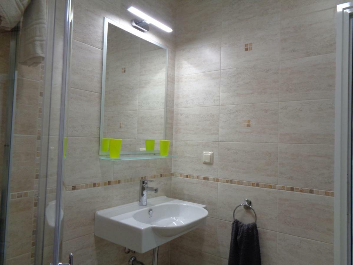 Nereya Palace Studio Mona Lägenhet Pomorie Exteriör bild